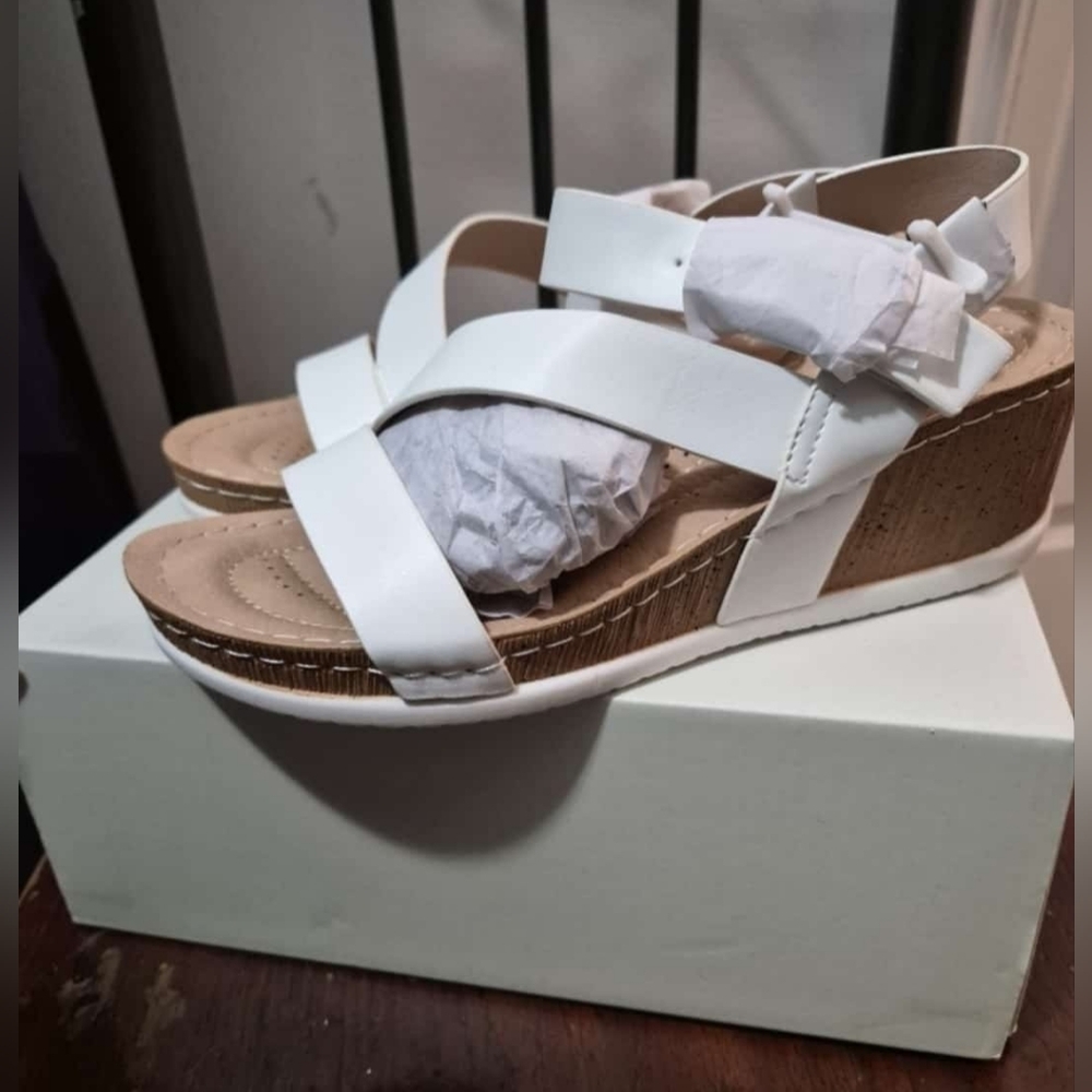Dream Pairs White Crisscross Wedge Sandals